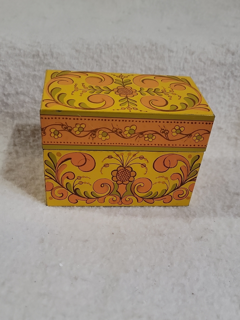 Vintage Avon Decorative Yellow and Orange Floral Recipe Box